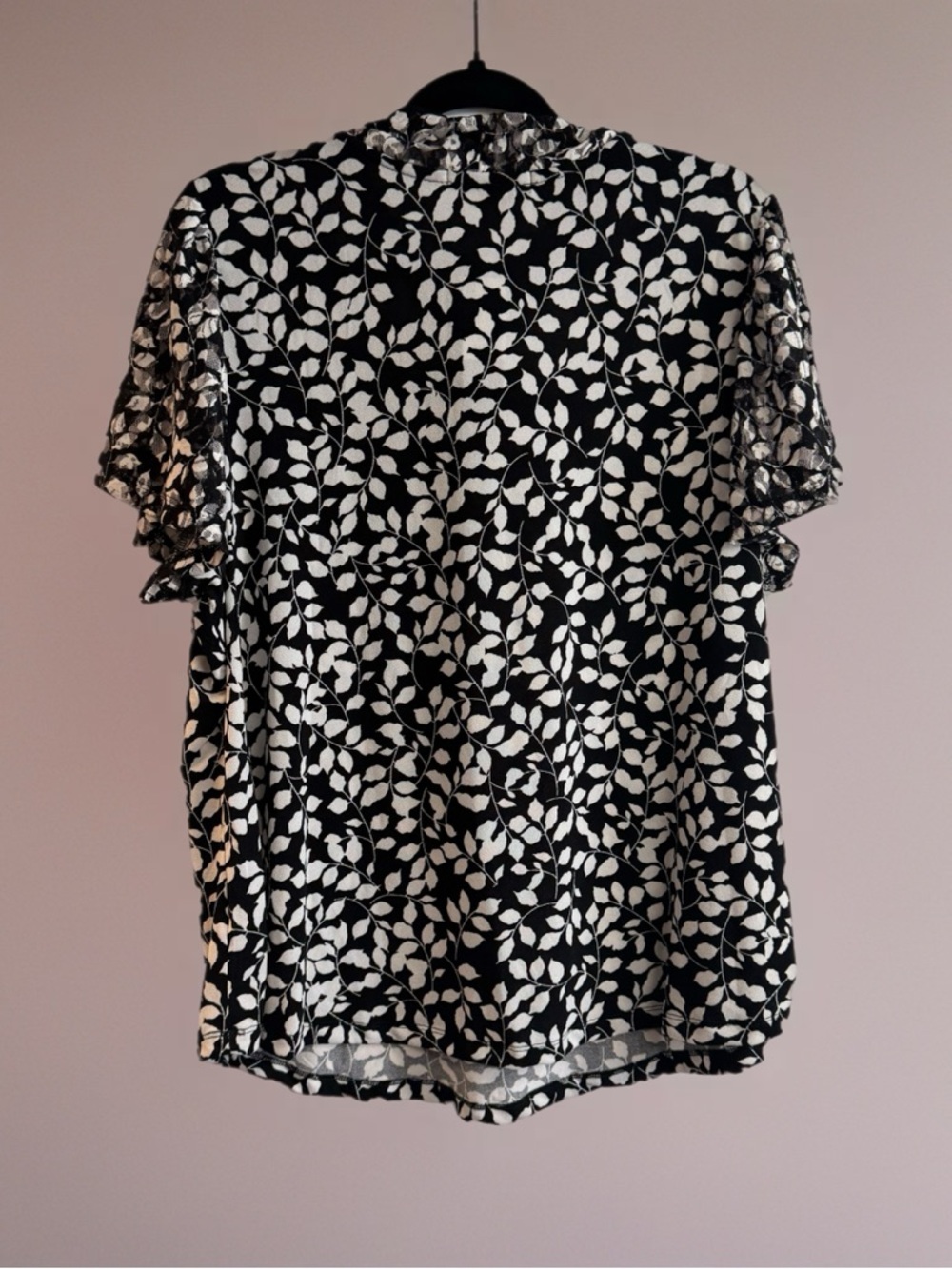 Adrienne Vittadini Black White Floral Short Sleeved Blouse Womens 2X - Picture 2 of 3